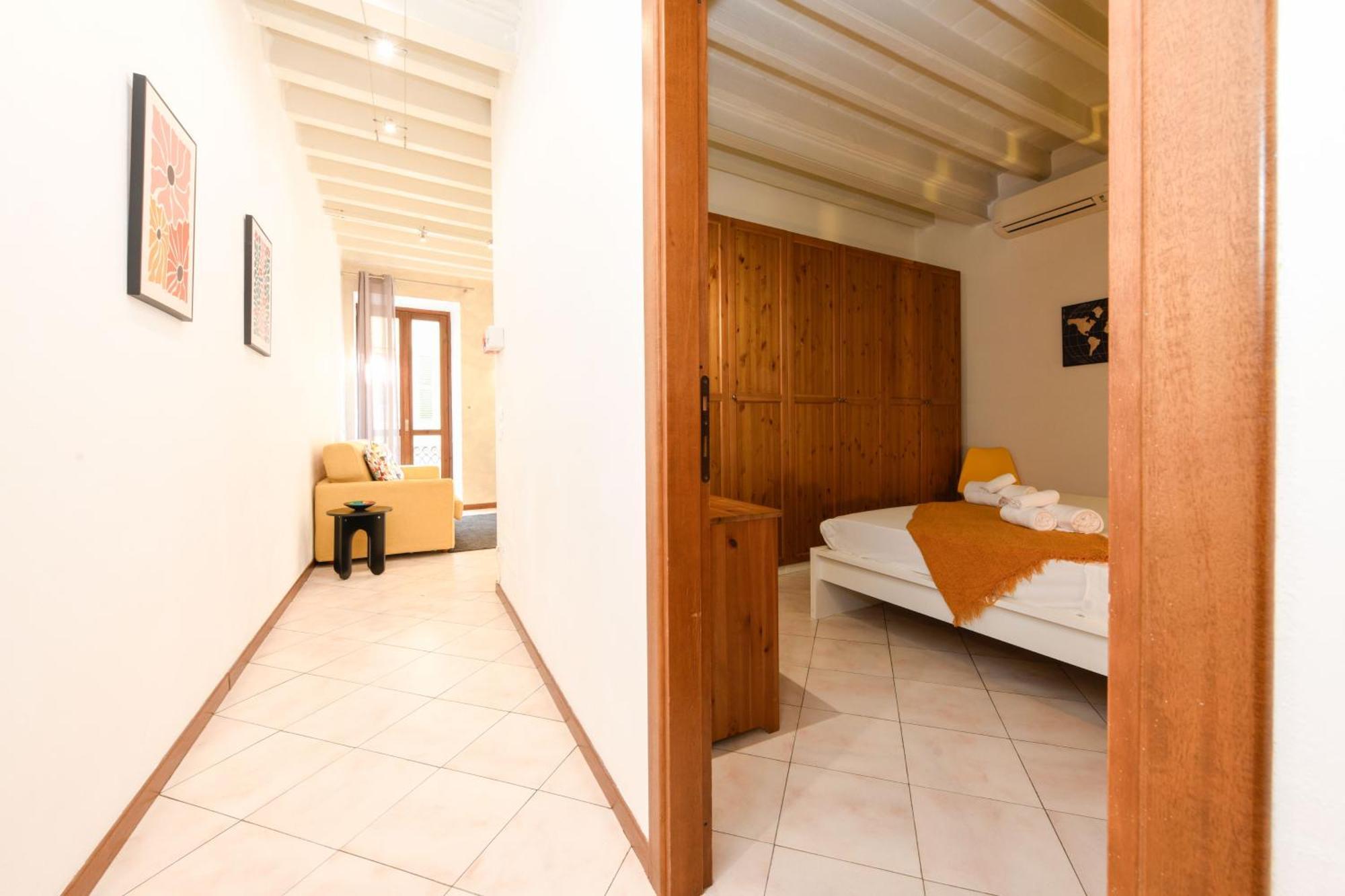 Desenzanoloft Official Partner Marriott Homes & Villas - Le Petit Bijou - Restyling 2025 - Downtown Desenzano del Garda Exterior photo